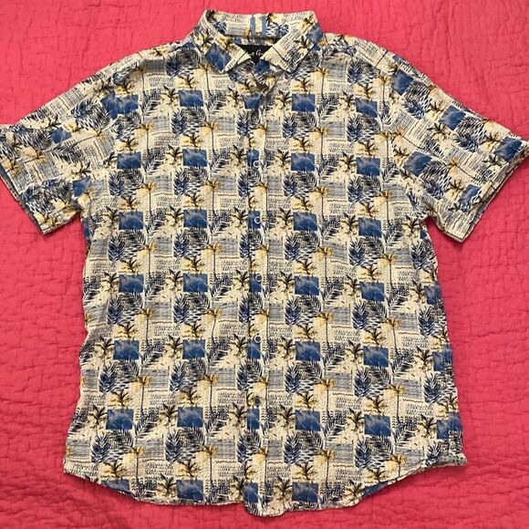 Robert Graham Blue and White Patterned shirt, XL - Picture 1 of 9